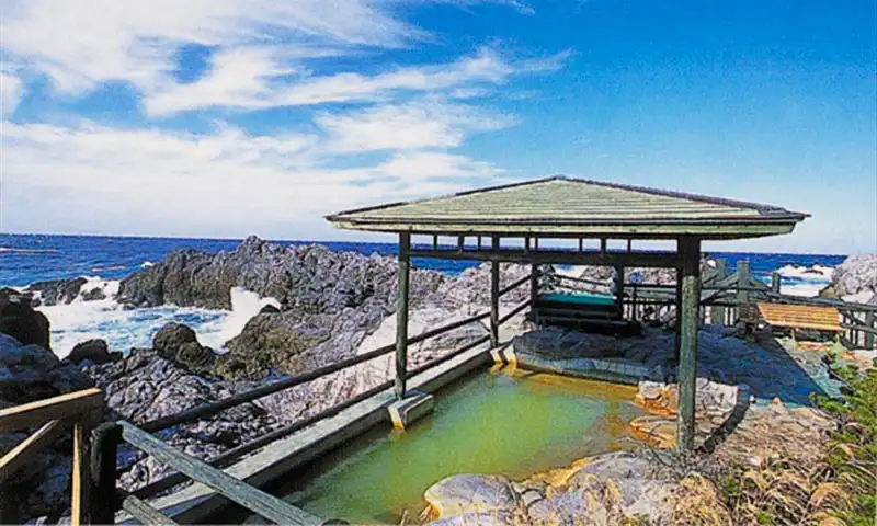 露天風呂内の風景